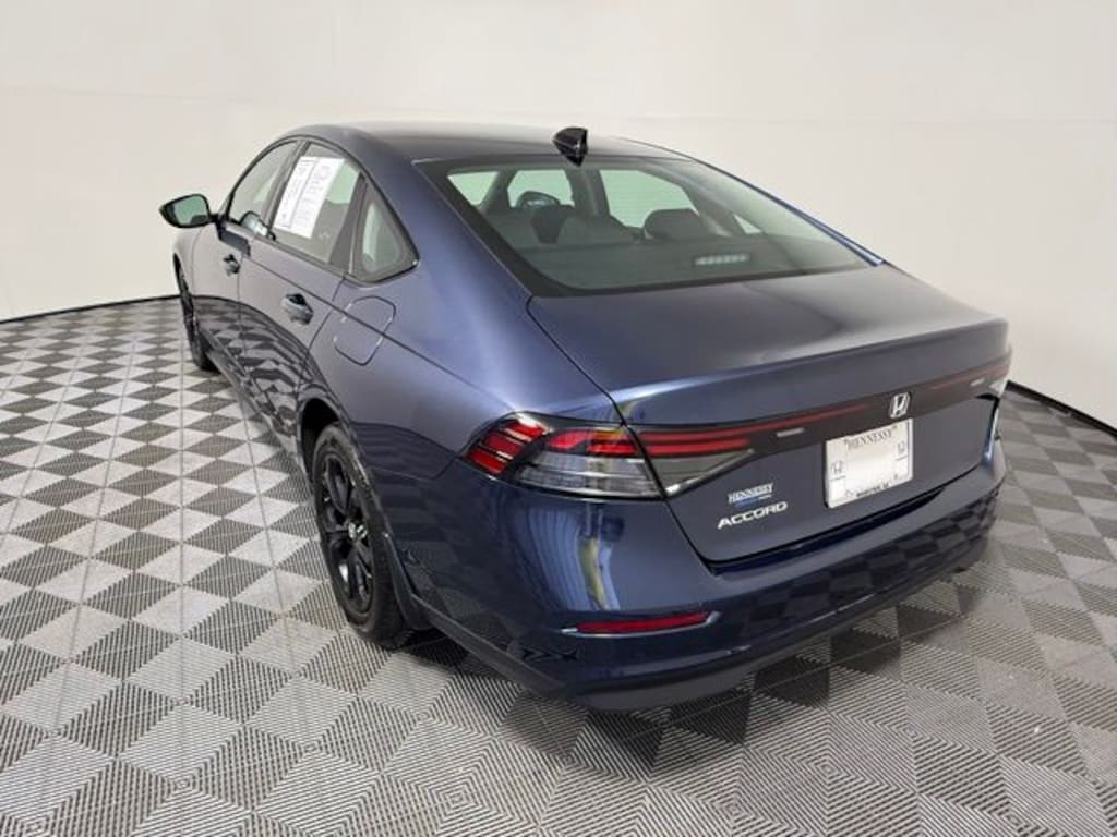 Used 2025 Honda Accord SE Sedan