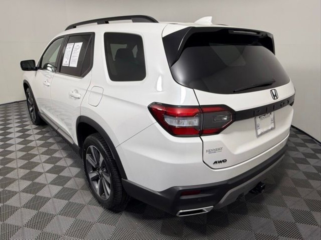 Used 2025 Honda Pilot Elite SUV