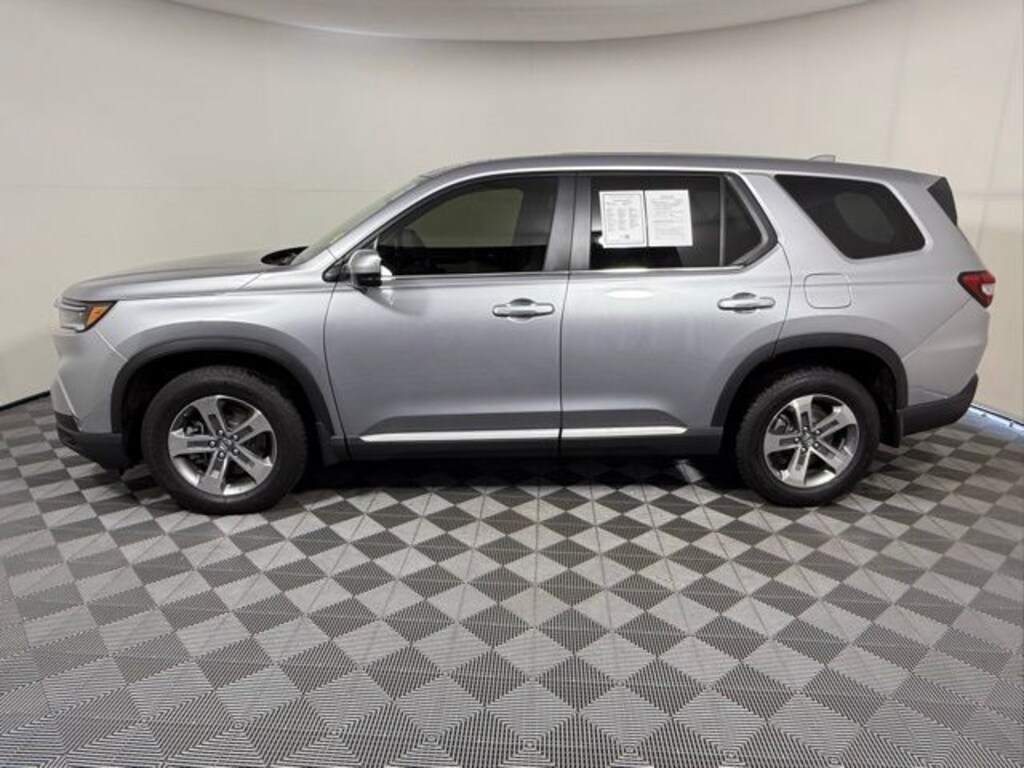 Used 2025 Honda Pilot EX-L SUV