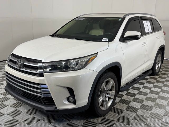2018 Toyota Highlander Limited photo 2