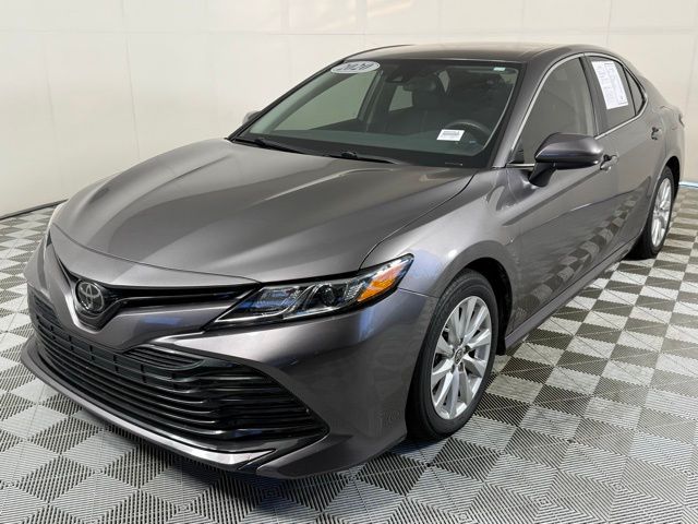 2020 Toyota Camry LE photo 2