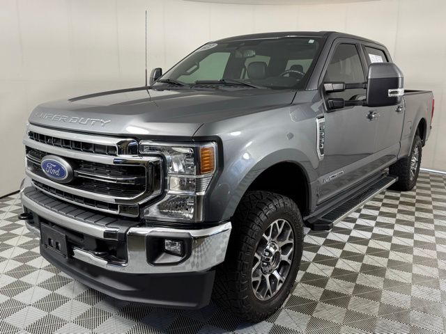 2022 Ford F-250 Lariat photo 2