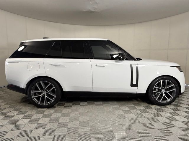 2025 Land Rover Range Rover SE - Photo 9