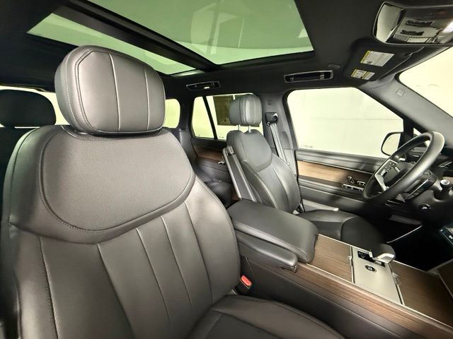 2025 Land Rover Range Rover SE - Photo 28