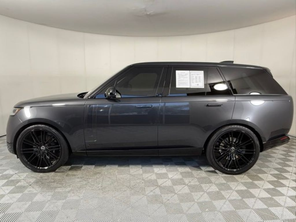 Used 2023 Land Rover Range Rover P530 SE SUV