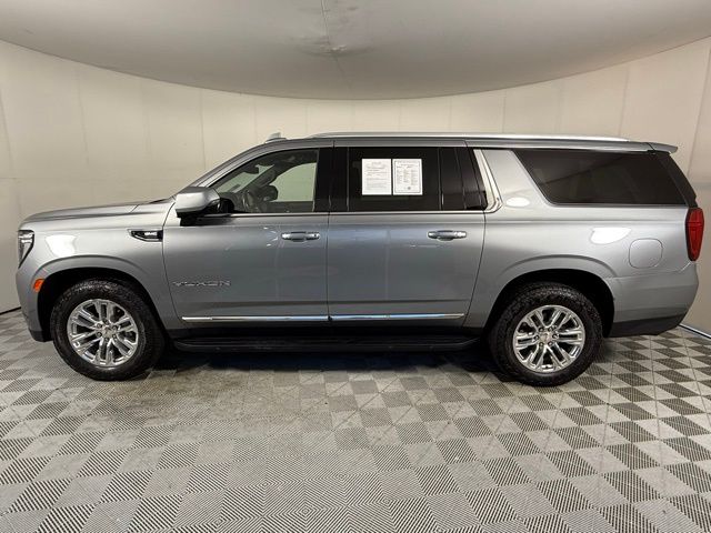 2023 Gmc Yukon XL SLT photo 3