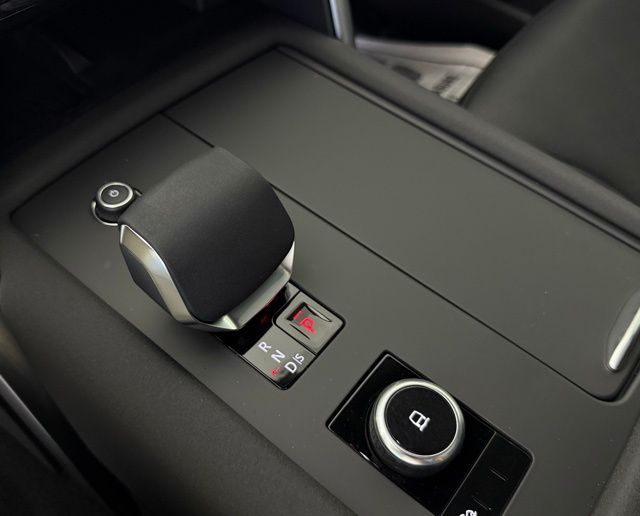 2025 Land Rover Discovery S - Photo 15