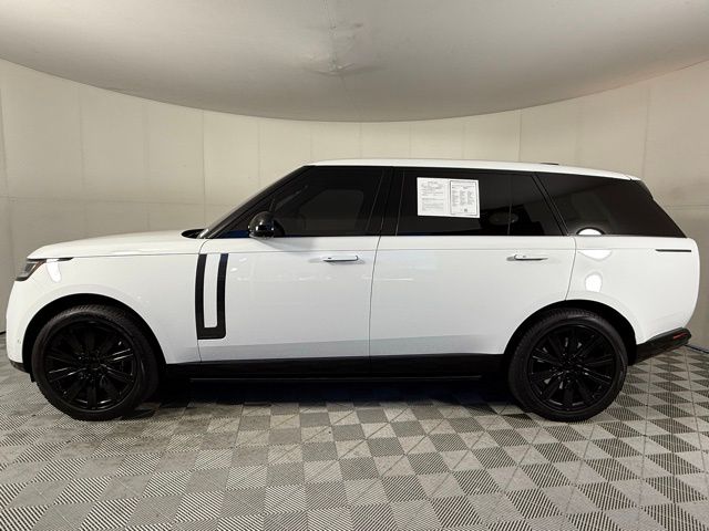 2025 Land Rover Range Rover Autobiography photo 2