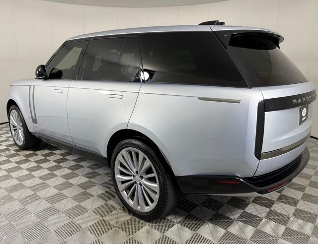 2024 Land Rover Range Rover Base photo 4