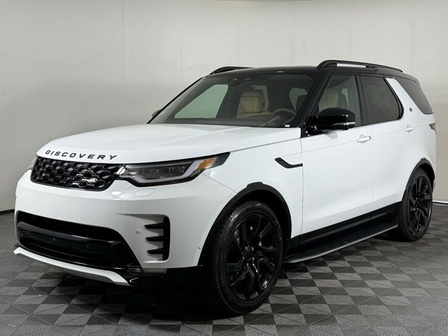2025 Land Rover Discovery P300 Dynamic SE photo 2