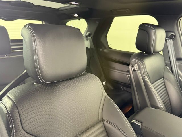 2025 Land Rover Discovery S - Photo 29