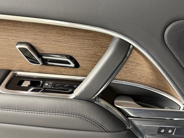 2025 Land Rover Range Rover SE - Photo 25