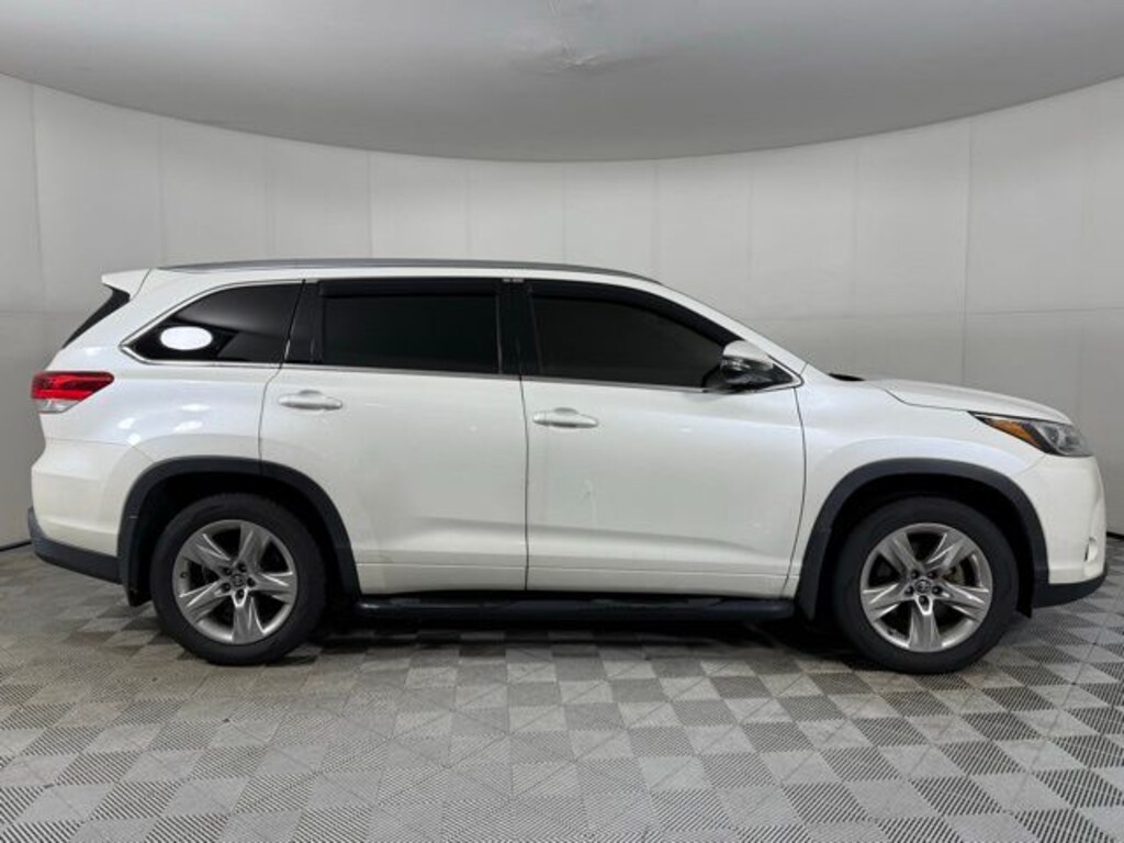 Used 2018 Toyota Highlander SUV