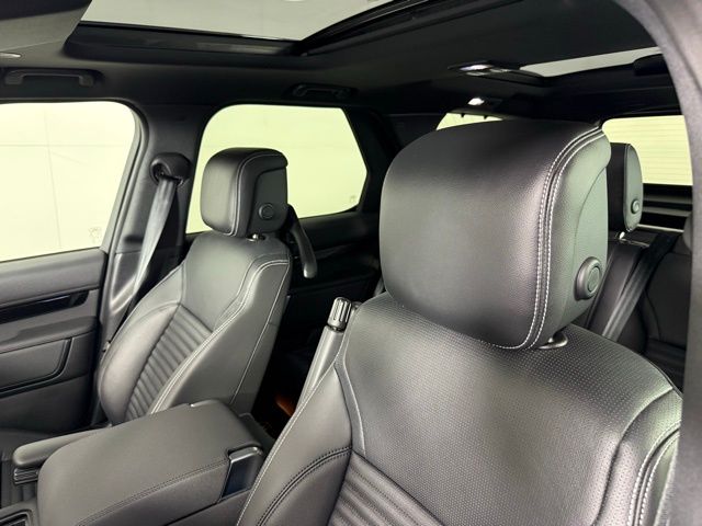 2025 Land Rover Discovery S - Photo 14