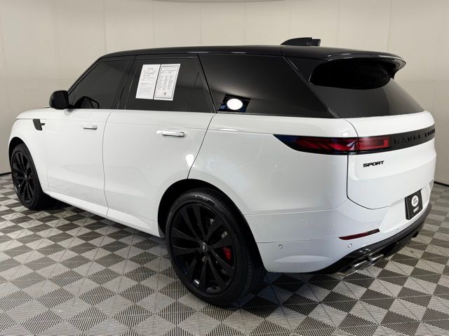 2025 Land Rover Range Rover Sport P530 Dynamic SE photo 3