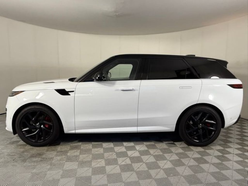 Used 2024 Land Rover Range Rover Sport Dynamic SE SUV