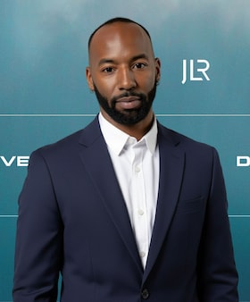 Staff member Brandon Murray from ID_28635c57cf89