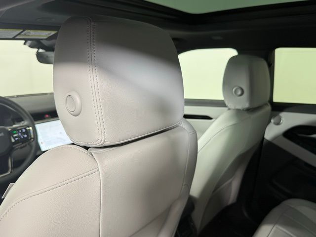 2026 Land Rover Range Rover Evoque S - Photo 22
