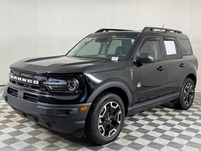 2023 Ford Bronco Sport Outer Banks photo 2