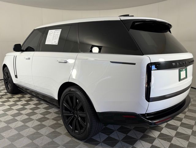 2025 Land Rover Range Rover Autobiography photo 3