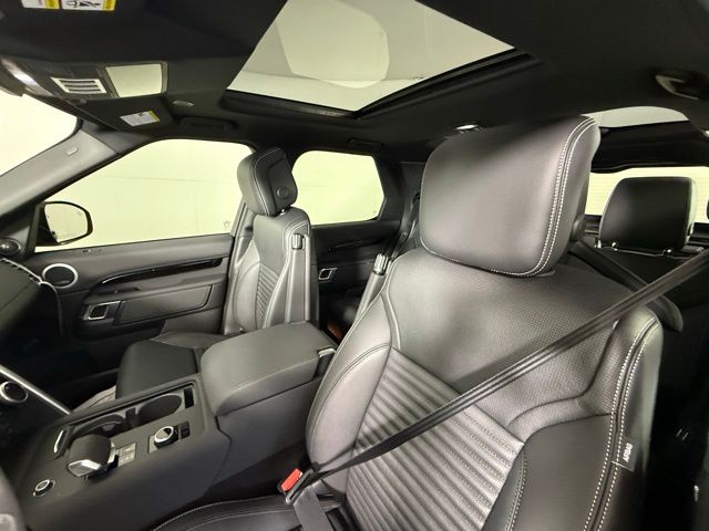 2025 Land Rover Discovery S - Photo 12