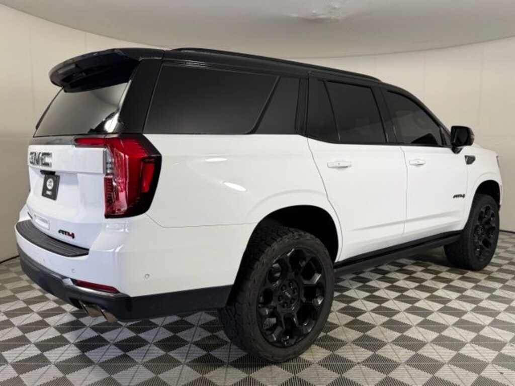 Used 2025 GMC Yukon AT4 SUV