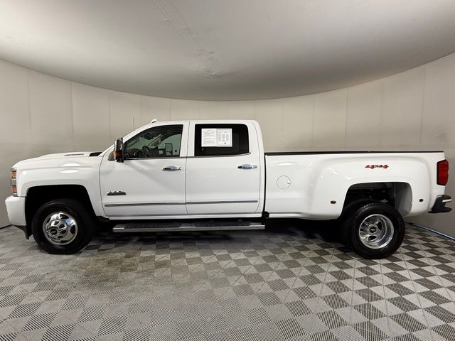2019 Chevrolet Silverado 3500HD High Country photo 3