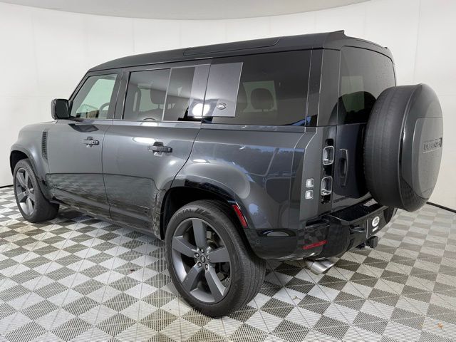 2024 Land Rover Defender 110 V8 photo 4