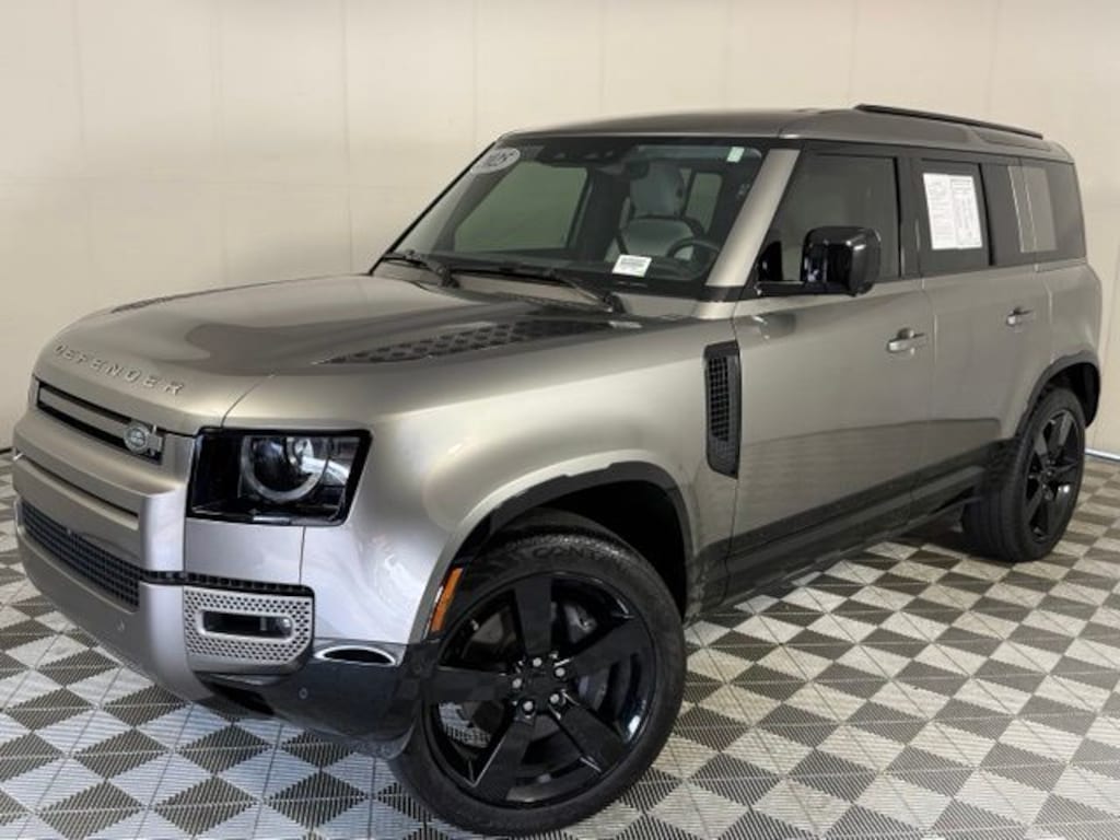 Used 2025 Land Rover Defender 110 X-Dynamic SE SUV