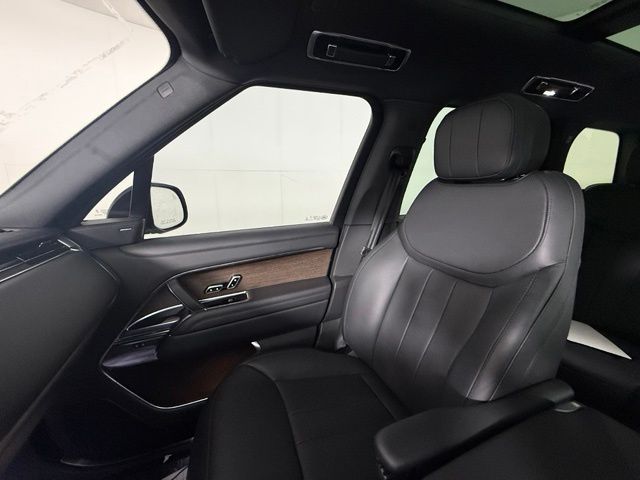 2025 Land Rover Range Rover SE - Photo 21