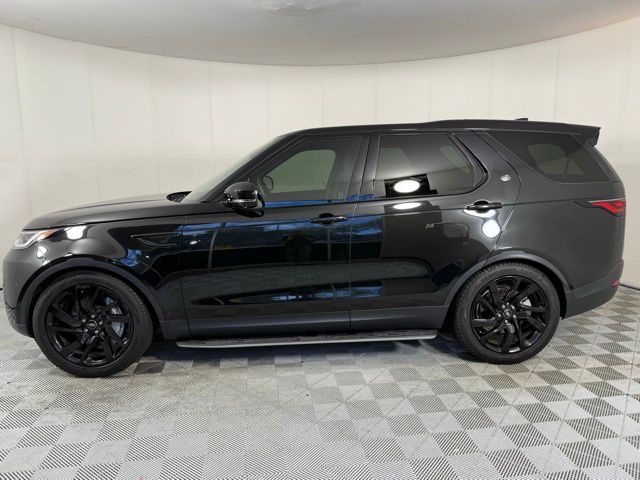 2023 Land Rover Discovery S photo 2