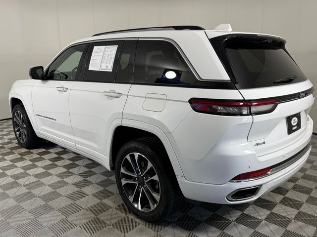 2022 Jeep Grand Cherokee Overland photo 4
