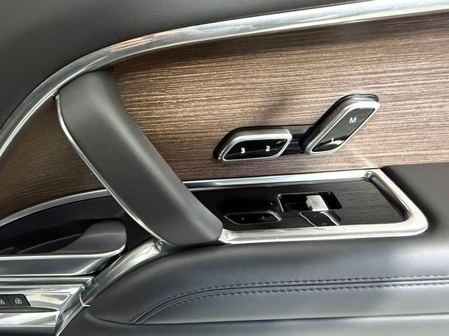 2025 Land Rover Range Rover SE - Photo 29