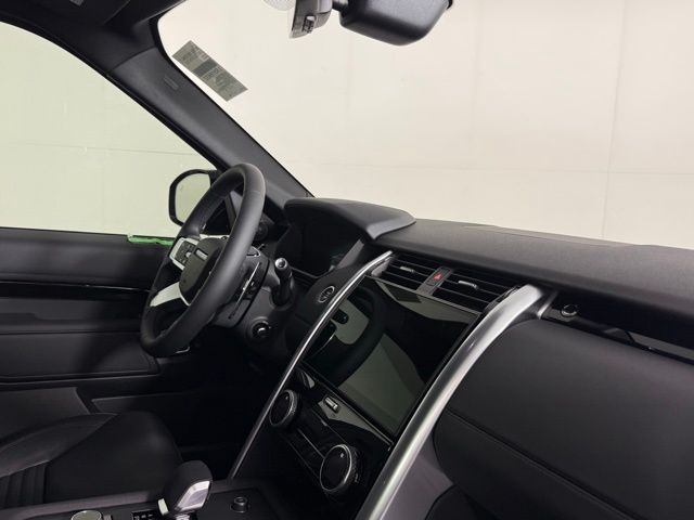 2025 Land Rover Discovery S - Photo 31