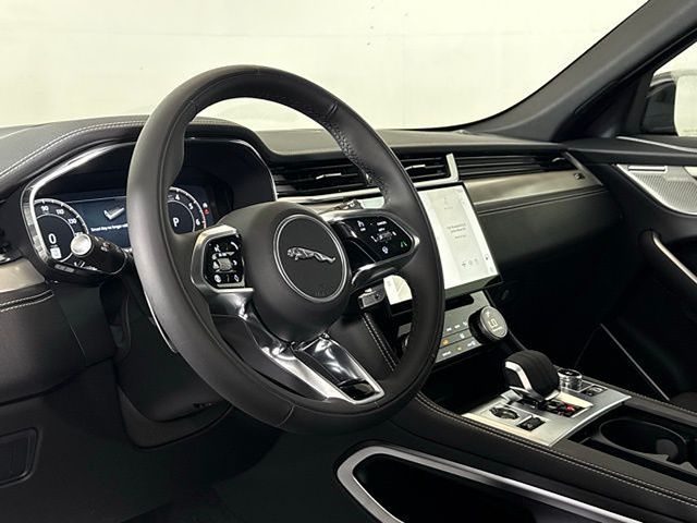 2026 Jaguar F-Pace R-Dynamic S - Photo 43
