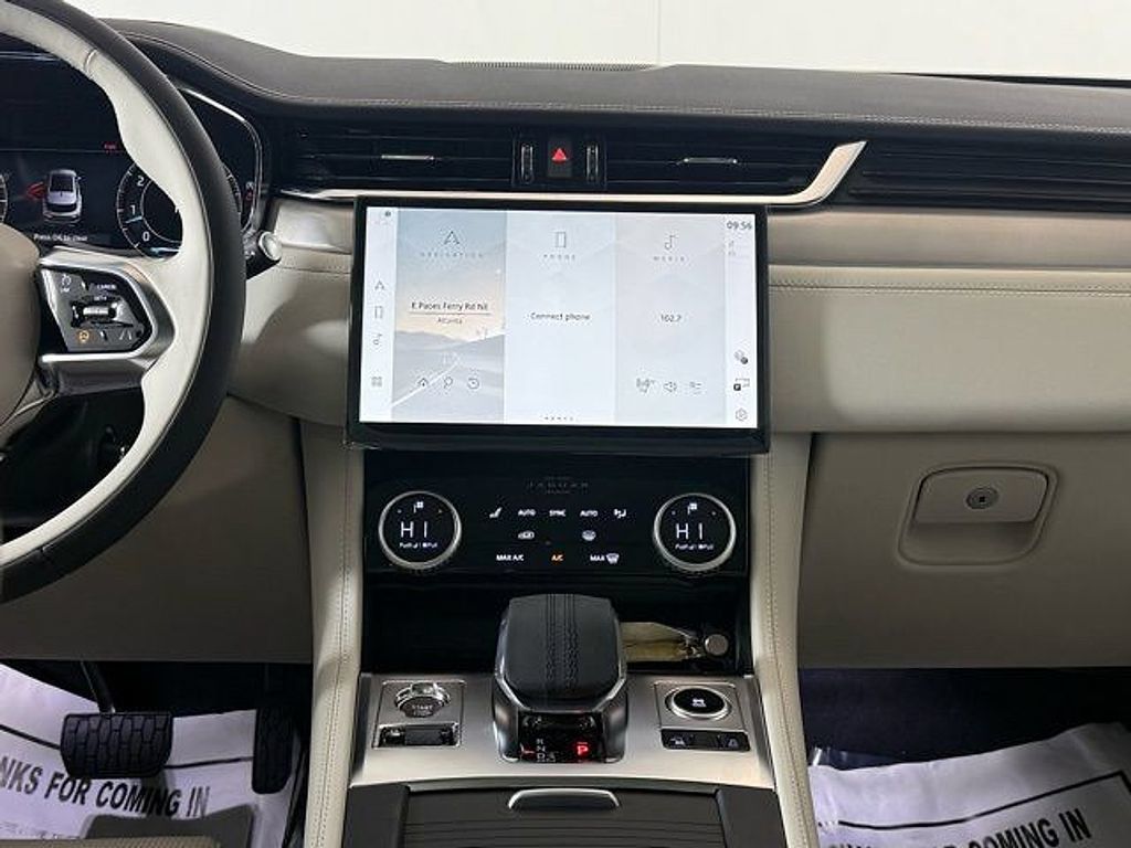 2026 Jaguar F-Pace R-Dynamic S - Photo 23
