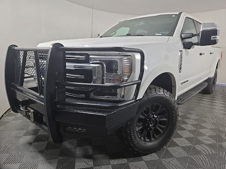 2022 Ford F-250SD Platinum Truck