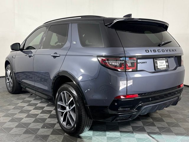 2024 Land Rover Discovery Sport SE photo 2