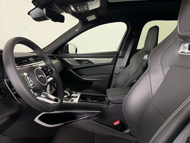 2026 Jaguar F-Pace R-Dynamic S - Photo 6