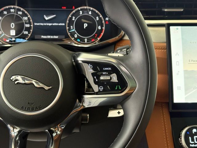 2026 Jaguar F-Pace R-Dynamic S - Photo 40