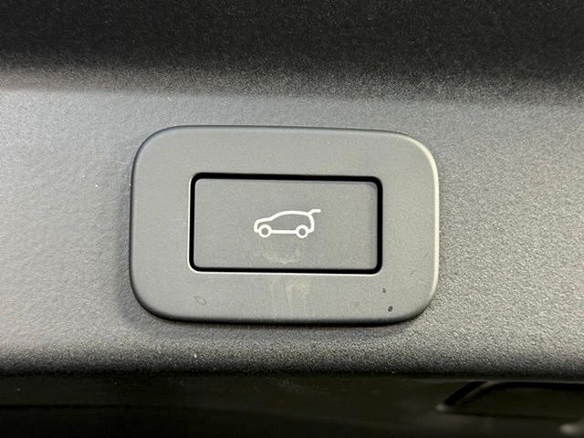 2026 Jaguar F-Pace R-Dynamic S - Photo 17
