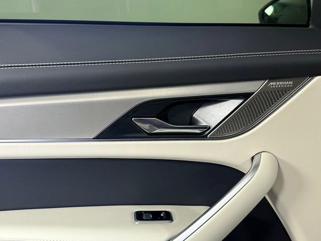 2026 Jaguar F-Pace R-Dynamic S - Photo 29