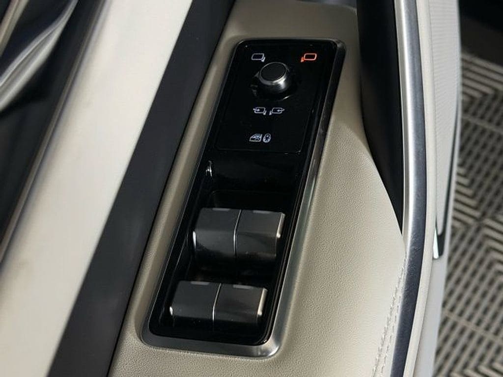 2026 Jaguar F-Pace R-Dynamic S - Photo 29