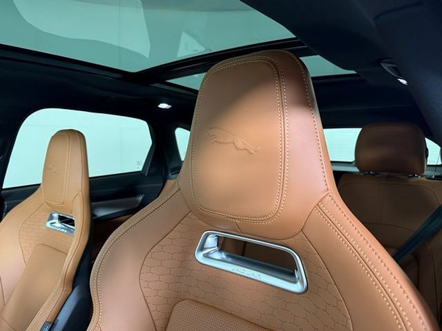 2026 Jaguar F-Pace R-Dynamic S - Photo 30