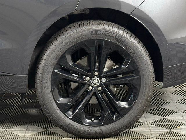 2026 Jaguar F-Pace R-Dynamic S - Photo 13