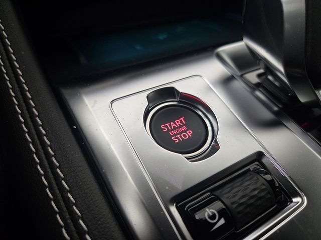 2026 Jaguar F-Pace R-Dynamic S - Photo 18
