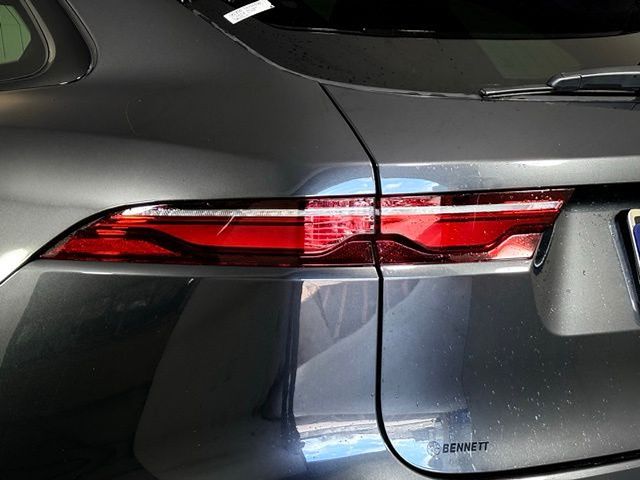 2026 Jaguar F-Pace R-Dynamic S - Photo 15