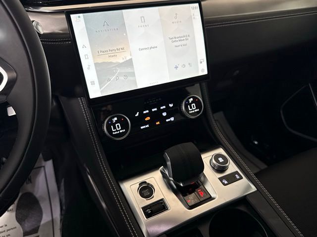 2026 Jaguar F-Pace R-Dynamic S - Photo 38