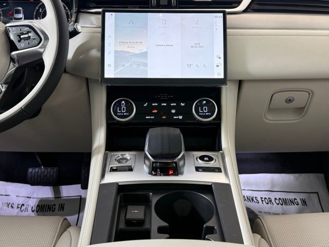 2026 Jaguar F-Pace R-Dynamic S - Photo 22