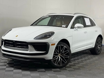 2024 Porsche Macan Base SUV